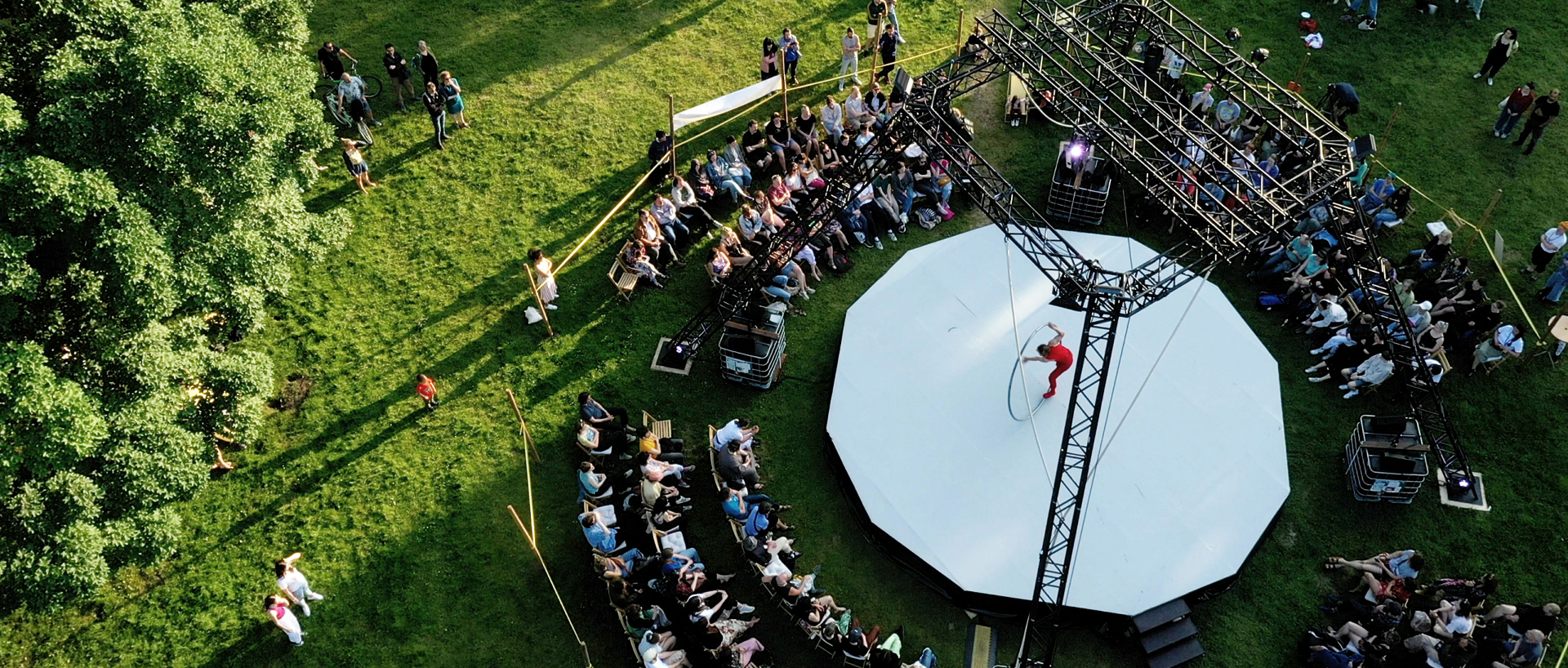 &copy; Filip Jacobson